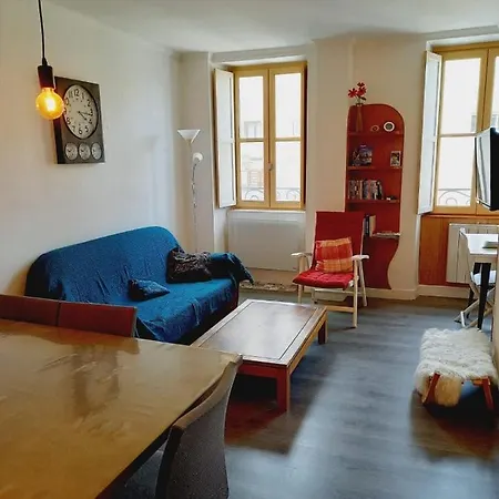 Bel 6 Personnes Centre Ville Dans Bellle * קאוטרט