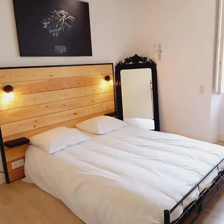 Bel 6 Personnes Centre Ville Dans Bellle * קאוטרט