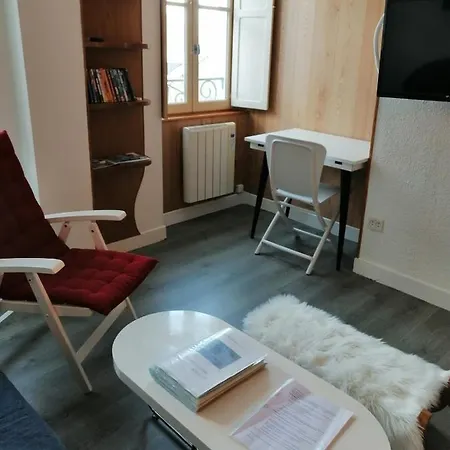 Bel 6 Personnes Centre Ville Dans Bellle